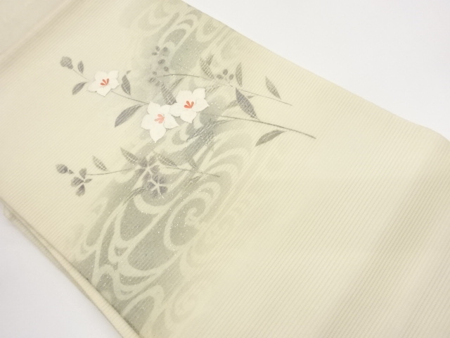 Nagoya obi with embroidery of flowers and leaves in gilt 